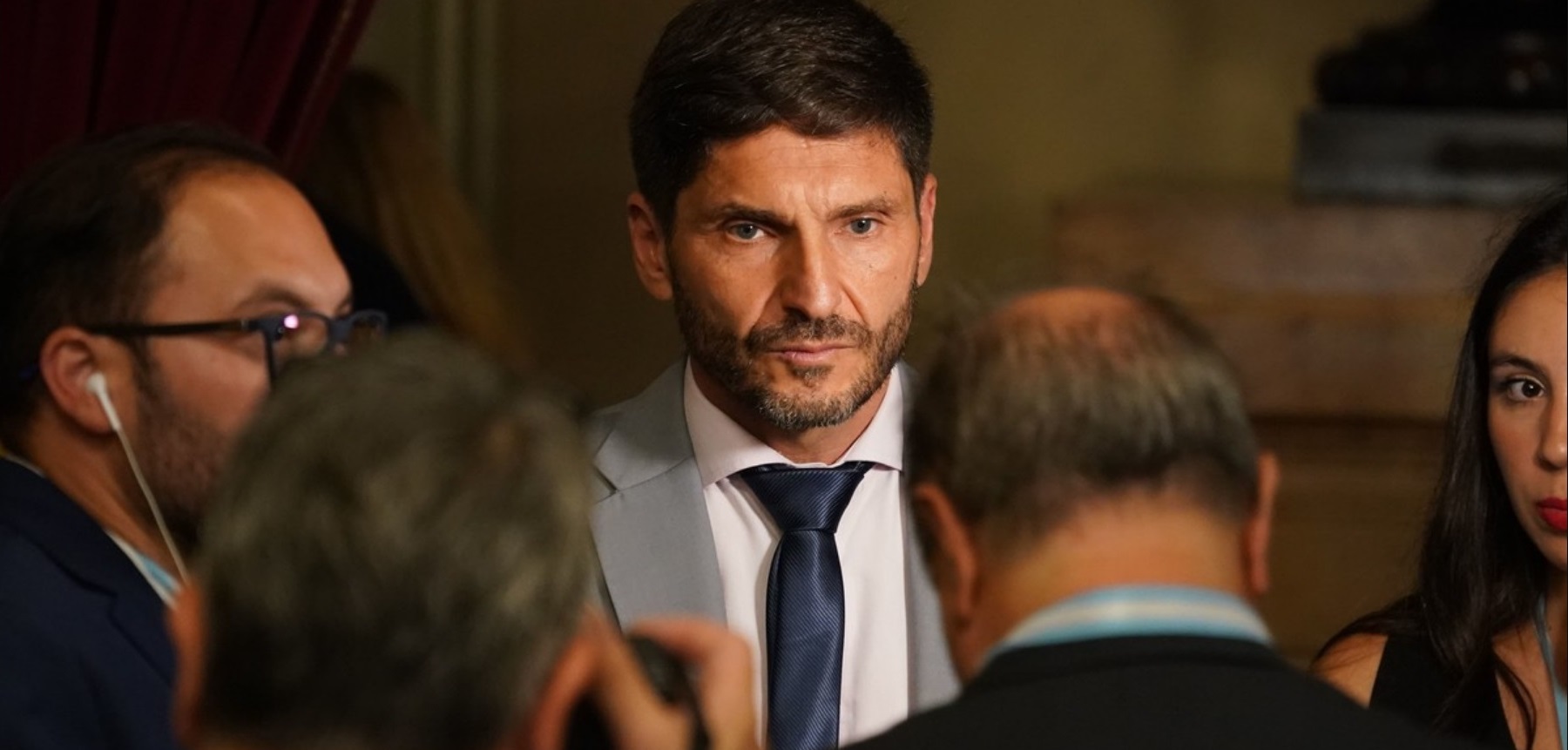 Pullaro arrancó la carrera hacia la reelección endureciendo posiciones