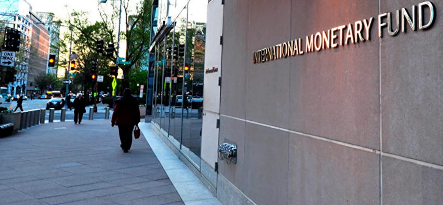 El FMI aprobó la primera revisión del acuerdo con Argentina