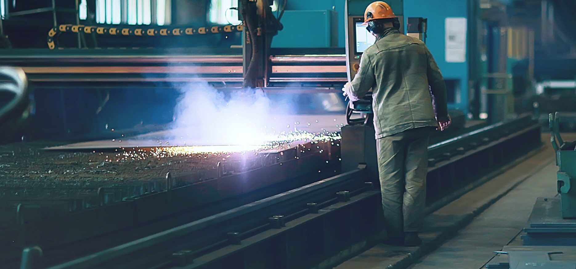 La producción industrial cayó 4,4% interanual en enero y profundiza su contracción