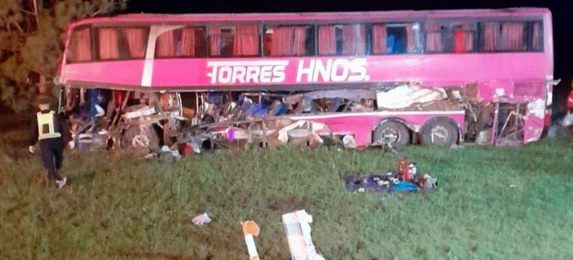 Cinco muertos en la Ruta 34 tras violento choque entre un colectivo y un camión