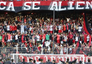 El rojinegro realizó su tradicional banderazo antes del clásico con Central