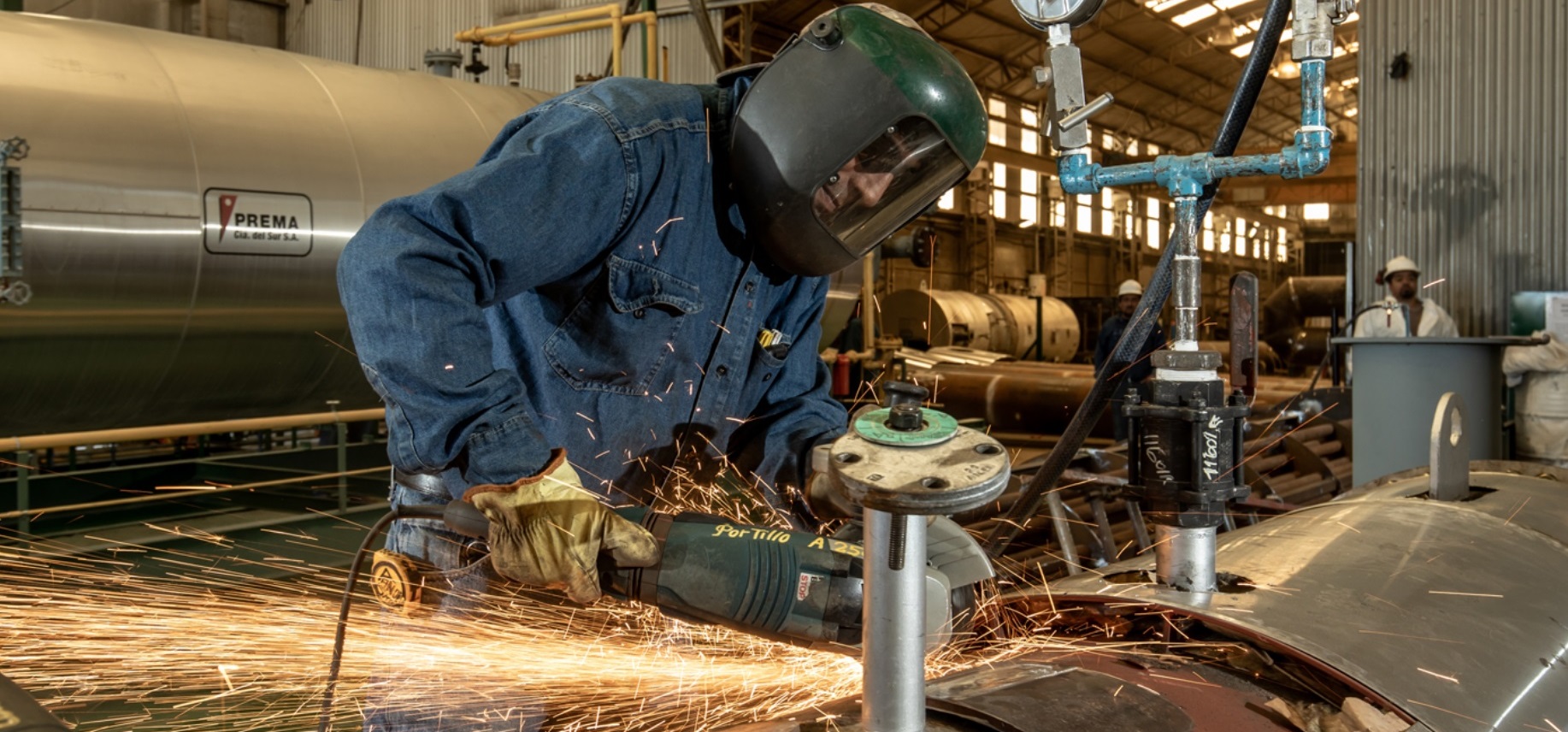 La producción industrial cayó 7,9% interanual en febrero y cerró el primer bimestre con una merma de 5,5%