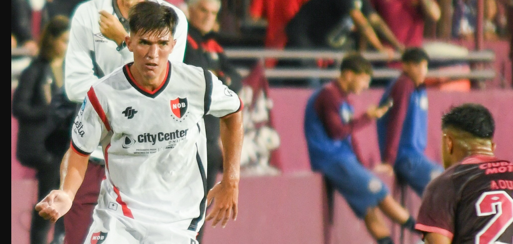 Newell’s jugó el peor partido del año y perdió 5 a 0 con Lanús