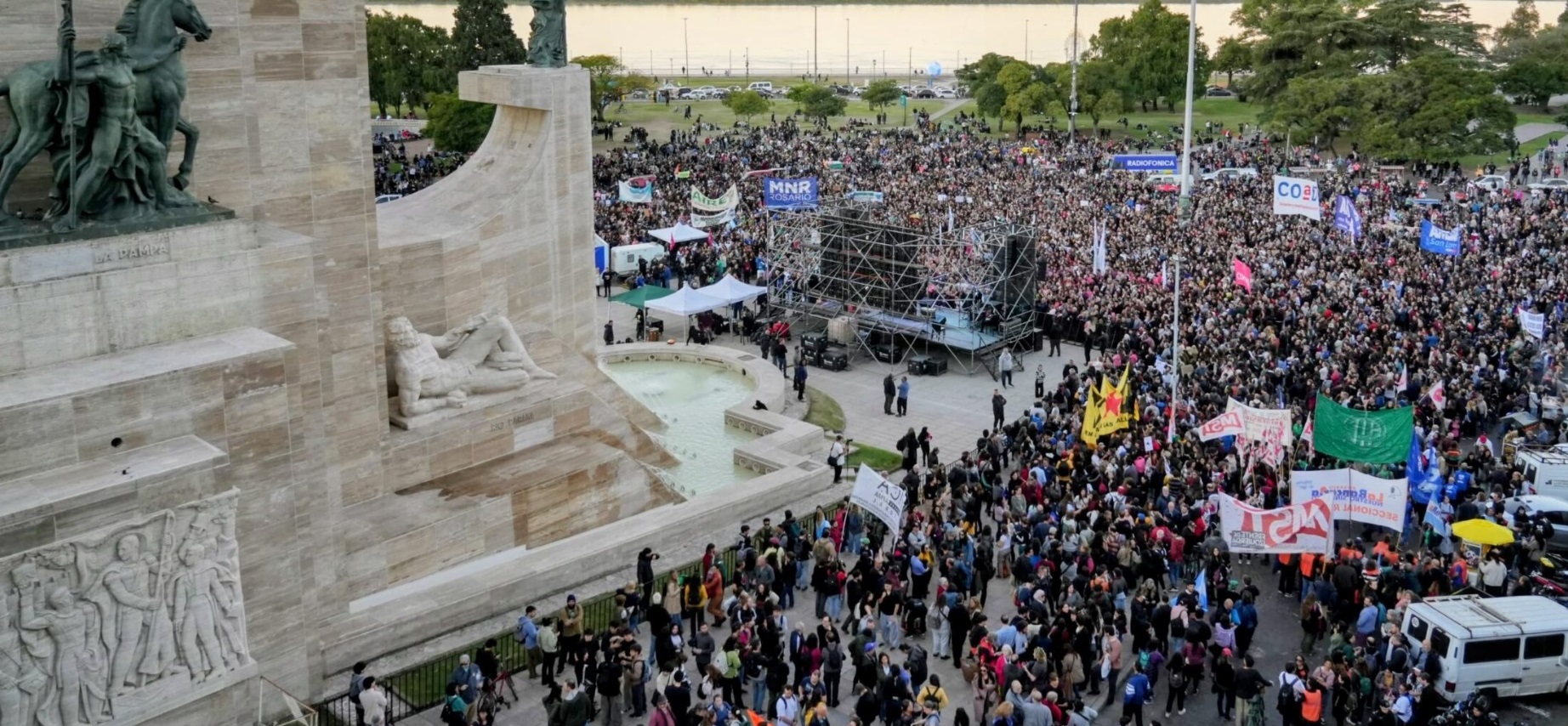 Rosario marchó en defensa de la educación pública
