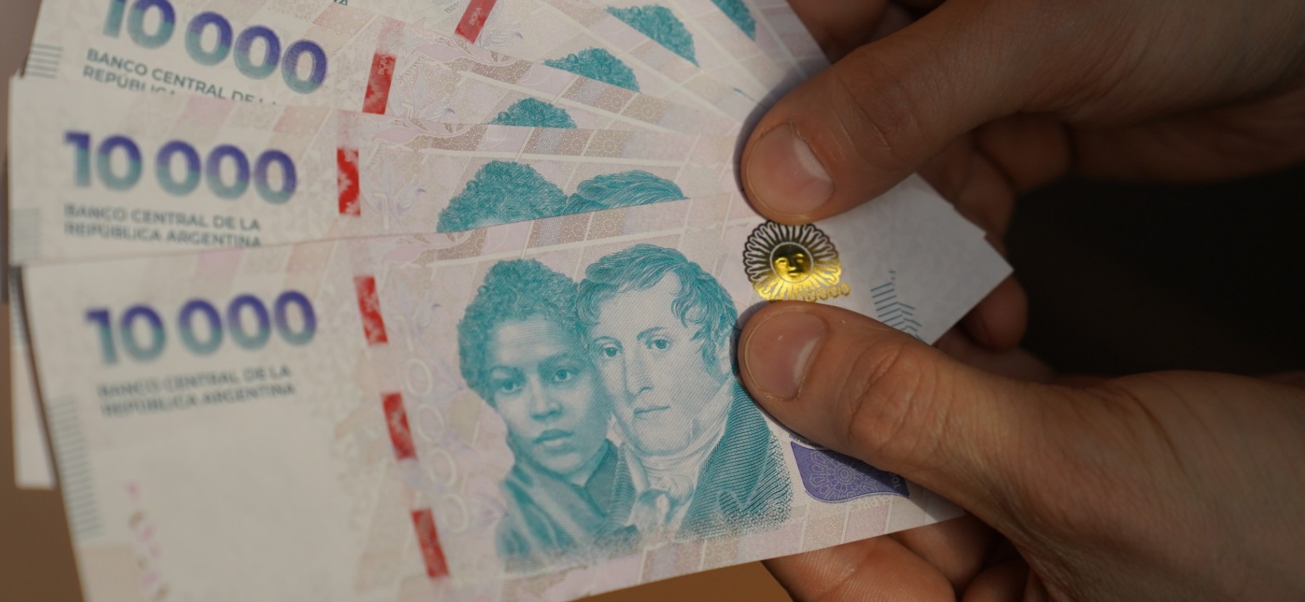 Desde que asumió Milei cayeron más de un 20 por ciento los salarios