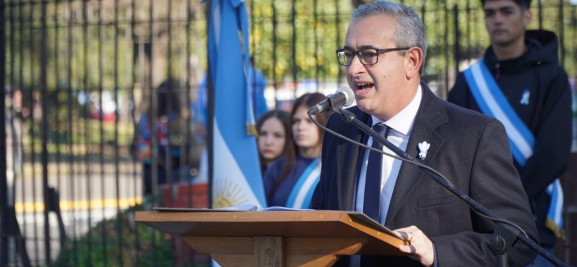 Javkin en el día de la independencia: «Asumamos la valentía de construir una Argentina federal»