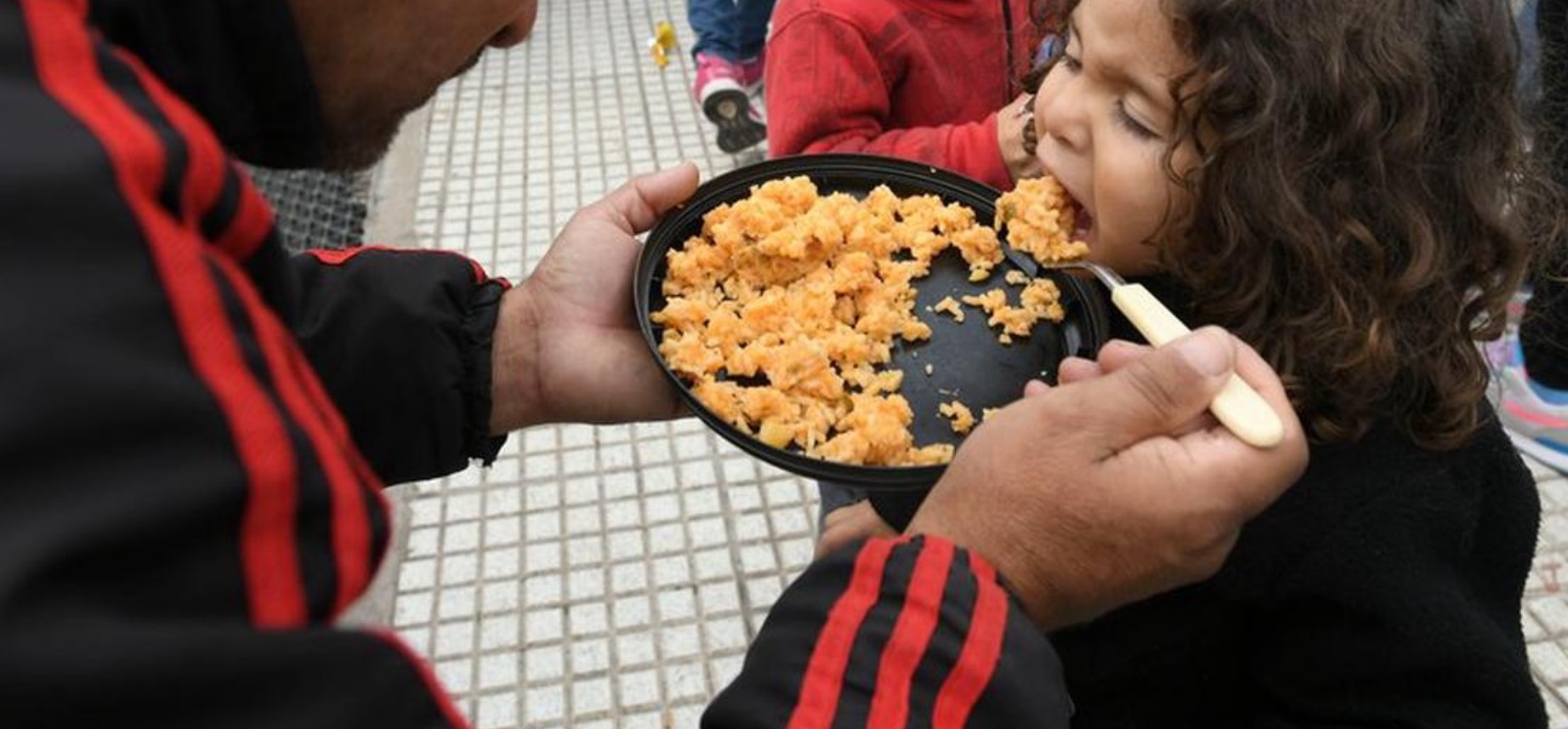 Crisis económica y su impacto en barrios populares: el 74% de los hogares no llega a cubrir los gastos mínimos